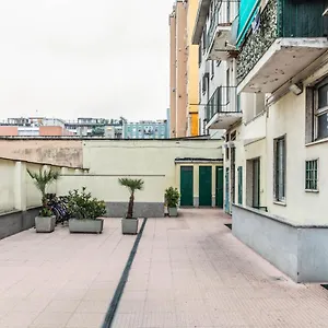  Appartamento Eden House Sansiro-duomo Netflix & Design Italia